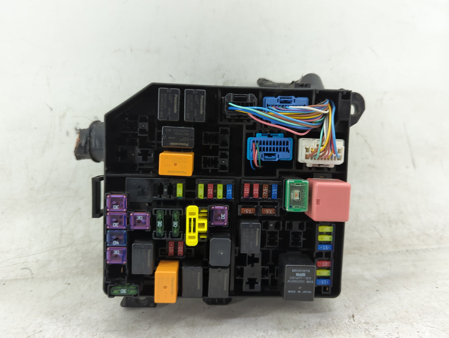 2018 Mitsubishi Eclipse Cross Fusebox Fuse Box Panel Relay Module P/N:8565A648 Fits OEM Used Auto Parts - Oemusedautoparts1.