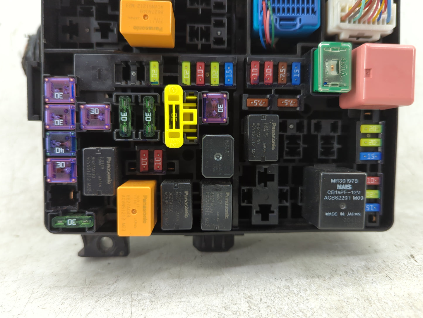 2018 Mitsubishi Eclipse Cross Fusebox Fuse Box Panel Relay Module P/N:8565A648 Fits OEM Used Auto Parts - Oemusedautoparts1.