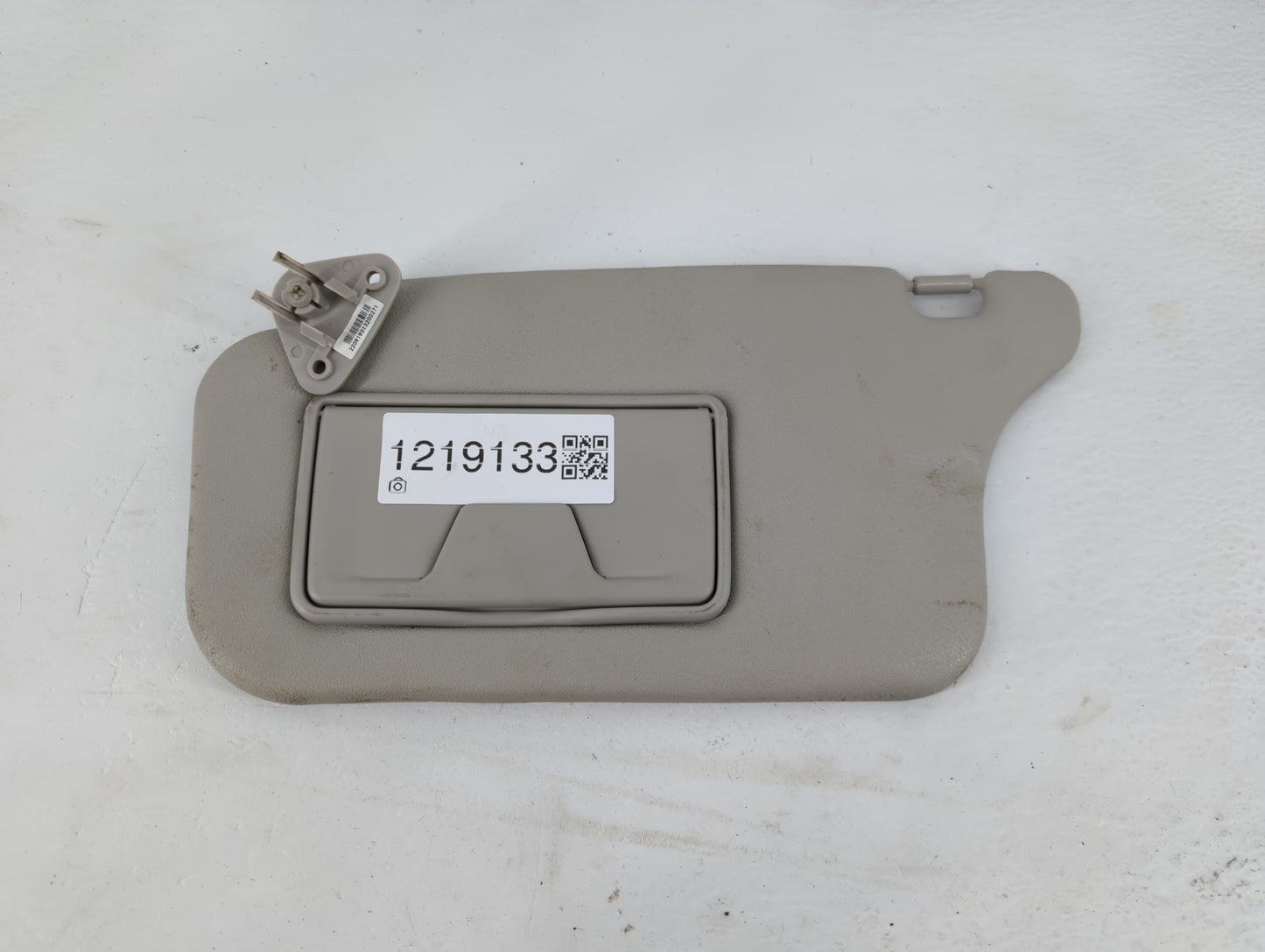 2014 Mitsubishi Mirage Sun Visor Shade Replacement Passenger Right Mirror Fits OEM Used Auto Parts - Oemusedautoparts1.com
