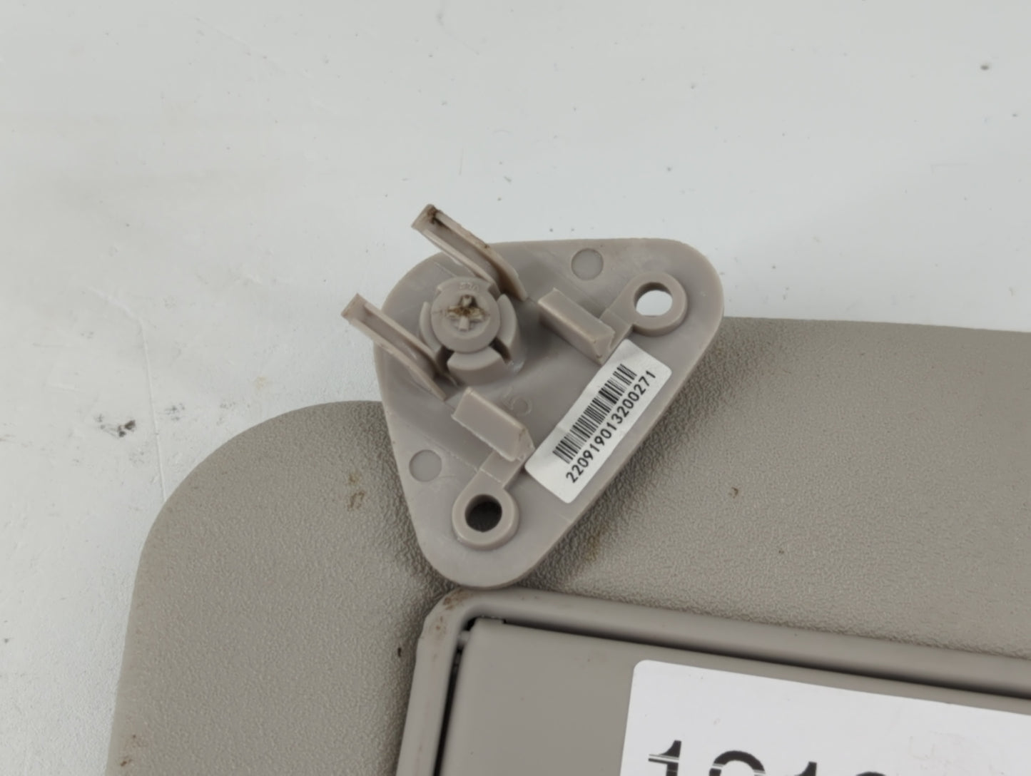 2014 Mitsubishi Mirage Sun Visor Shade Replacement Passenger Right Mirror Fits OEM Used Auto Parts - Oemusedautoparts1.com