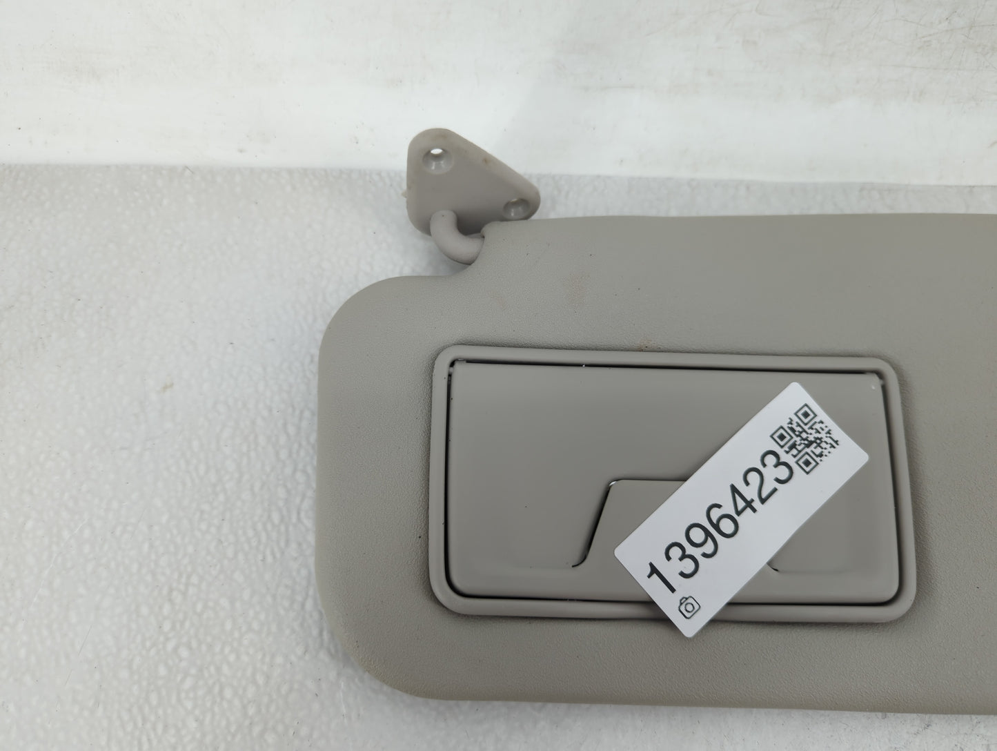 2014 Mitsubishi Mirage Sun Visor Shade Replacement Passenger Right Mirror Fits OEM Used Auto Parts - Oemusedautoparts1.com