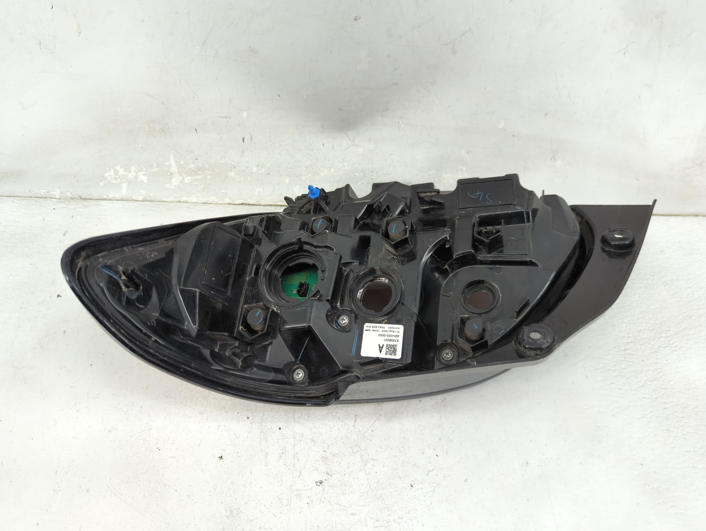 2023 Mitsubishi Mirage Tail Light Assembly Driver Left OEM P/N:8330B247 ADU032-0000 Fits OEM Used Auto Parts - Oemusedautopa