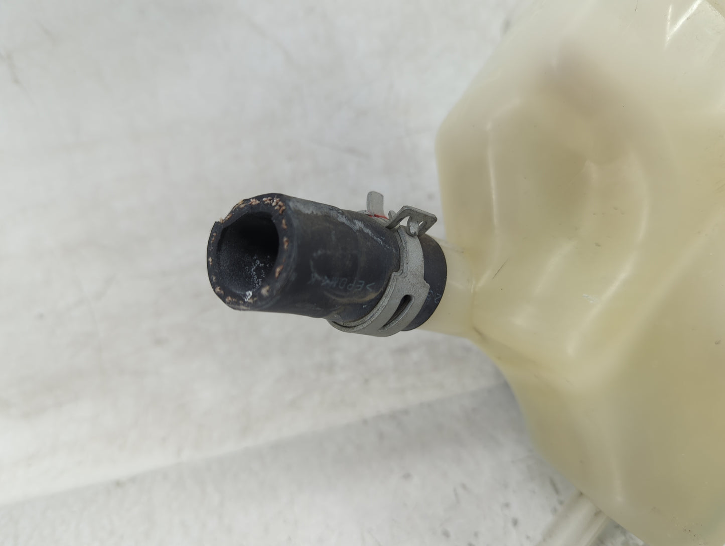 2023 Outlander Radiator Coolant Overflow Expansion Tank Bottle - Oemusedautoparts1.com