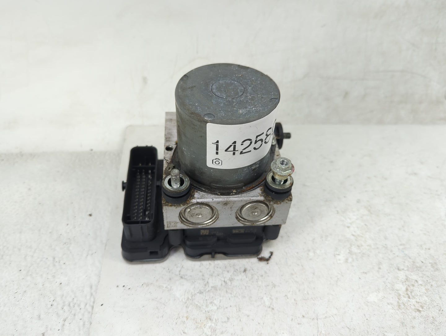 2023 Mitsubishi Outlander ABS Pump Control Module Replacement P/N:47660W006P Fits OEM Used Auto Parts - Oemusedautoparts1.co