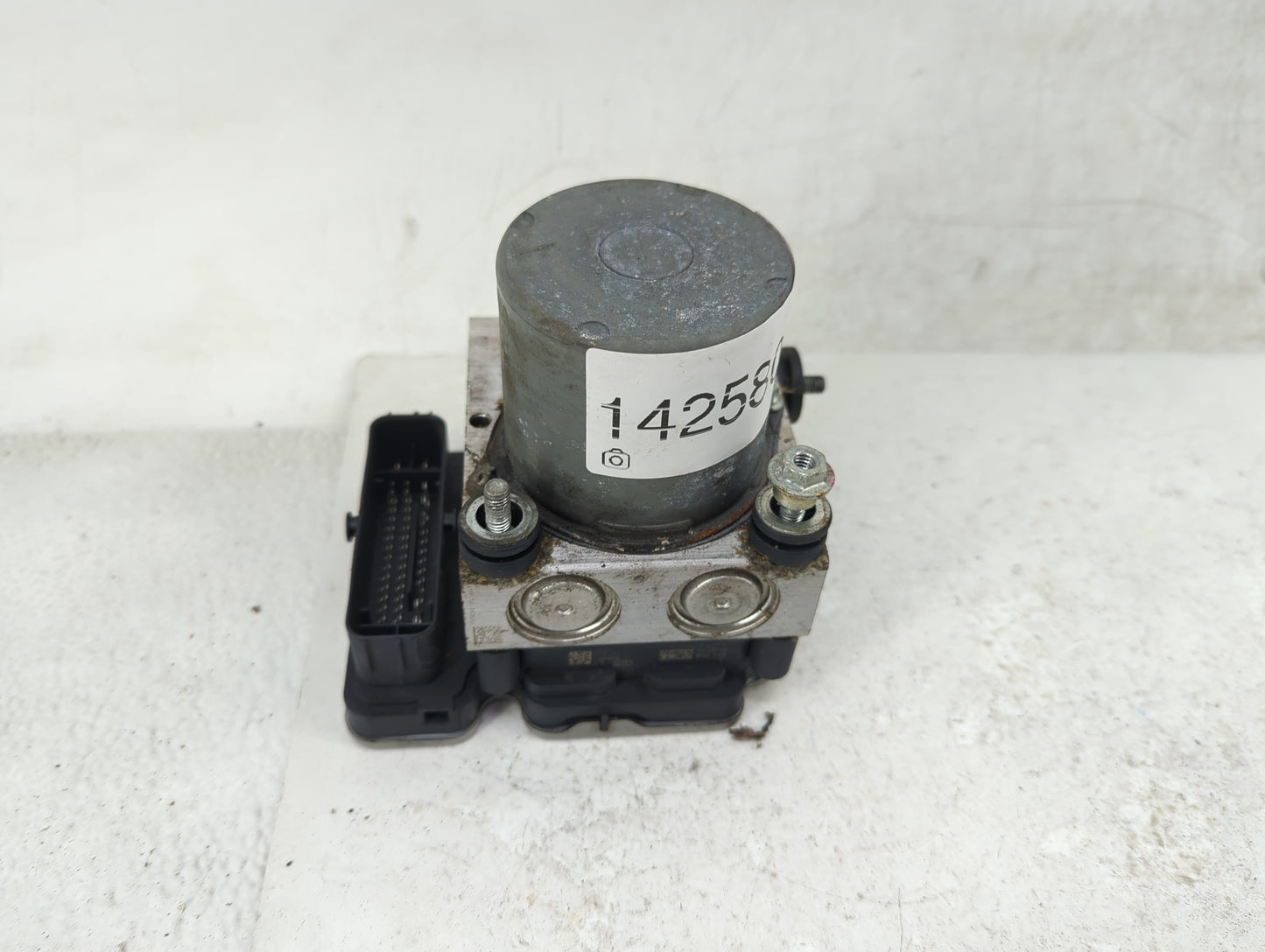 2023 Mitsubishi Outlander ABS Pump Control Module Replacement P/N:47660W006P Fits OEM Used Auto Parts - Oemusedautoparts1.co