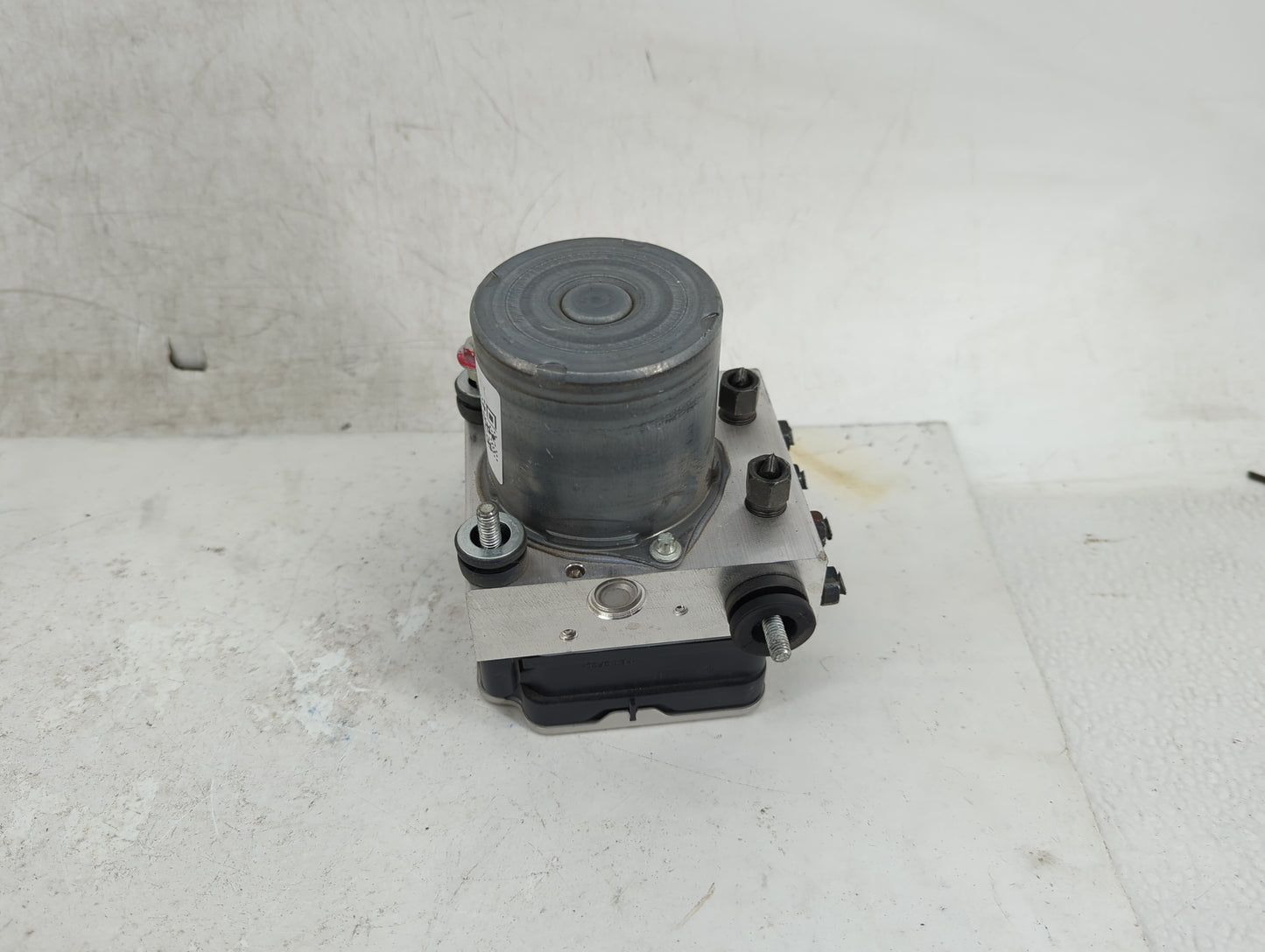 2023 Mitsubishi Outlander ABS Pump Control Module Replacement P/N:47660W006P Fits OEM Used Auto Parts - Oemusedautoparts1.co