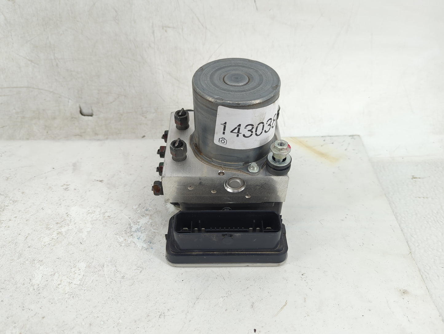 2023 Mitsubishi Outlander ABS Pump Control Module Replacement P/N:47660W006P Fits OEM Used Auto Parts - Oemusedautoparts1.co