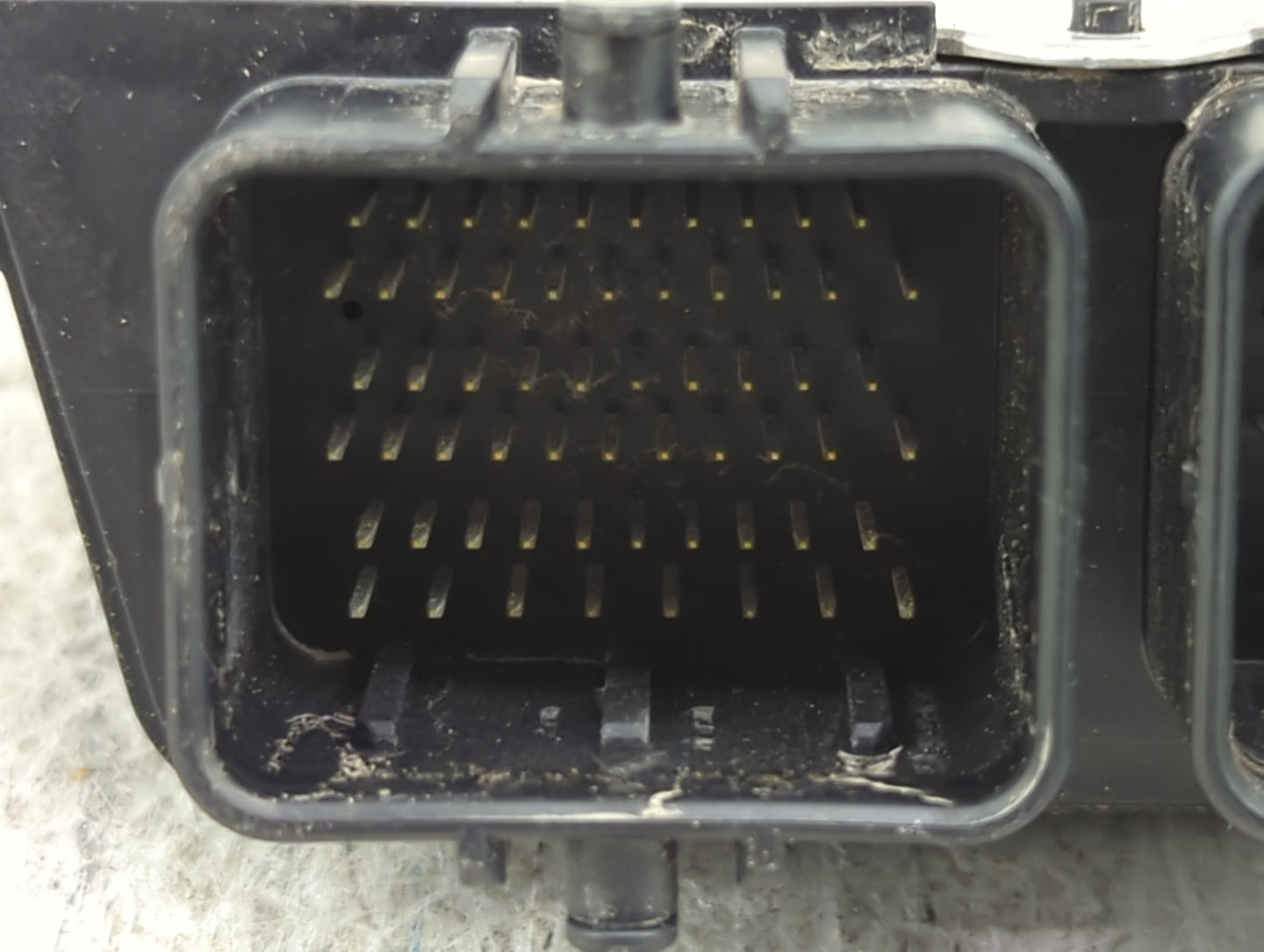 2023 Mitsubishi Outlander PCM Engine Control Computer ECU ECM PCU OEM P/N:23703W010P E6T888721H Fits OEM Used Auto Parts - O