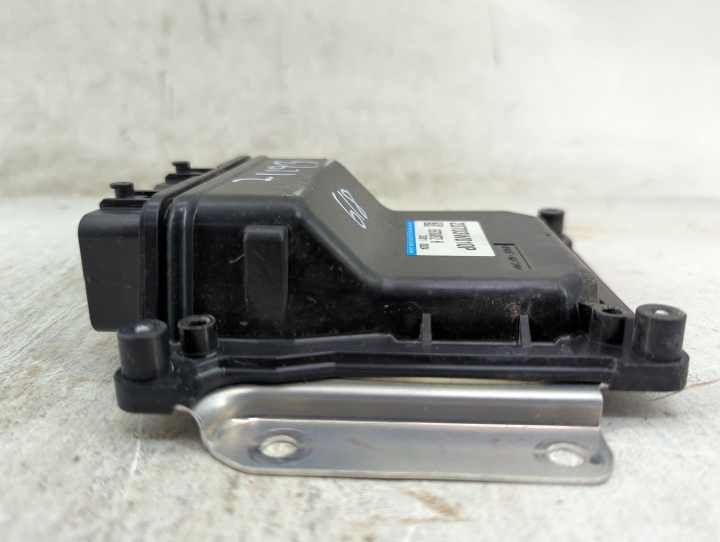 2023 Mitsubishi Outlander PCM Engine Control Computer ECU ECM PCU OEM P/N:23703W010P E6T888721H Fits OEM Used Auto Parts - O