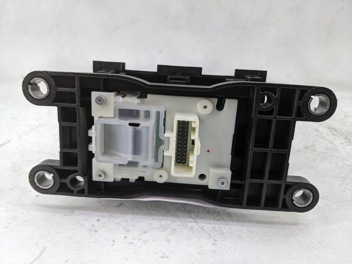 2023 Mitsubishi Outlander Floor Console Assembly Shifter - Oemusedautoparts1.com