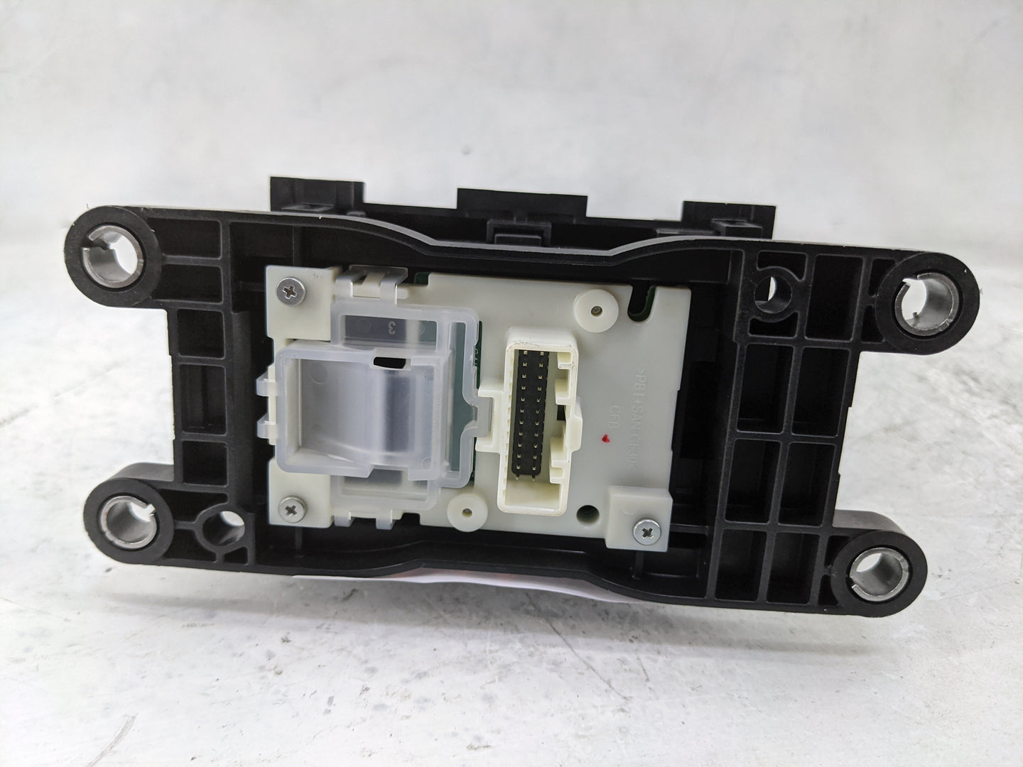 2023 Mitsubishi Outlander Floor Console Assembly Shifter - Oemusedautoparts1.com