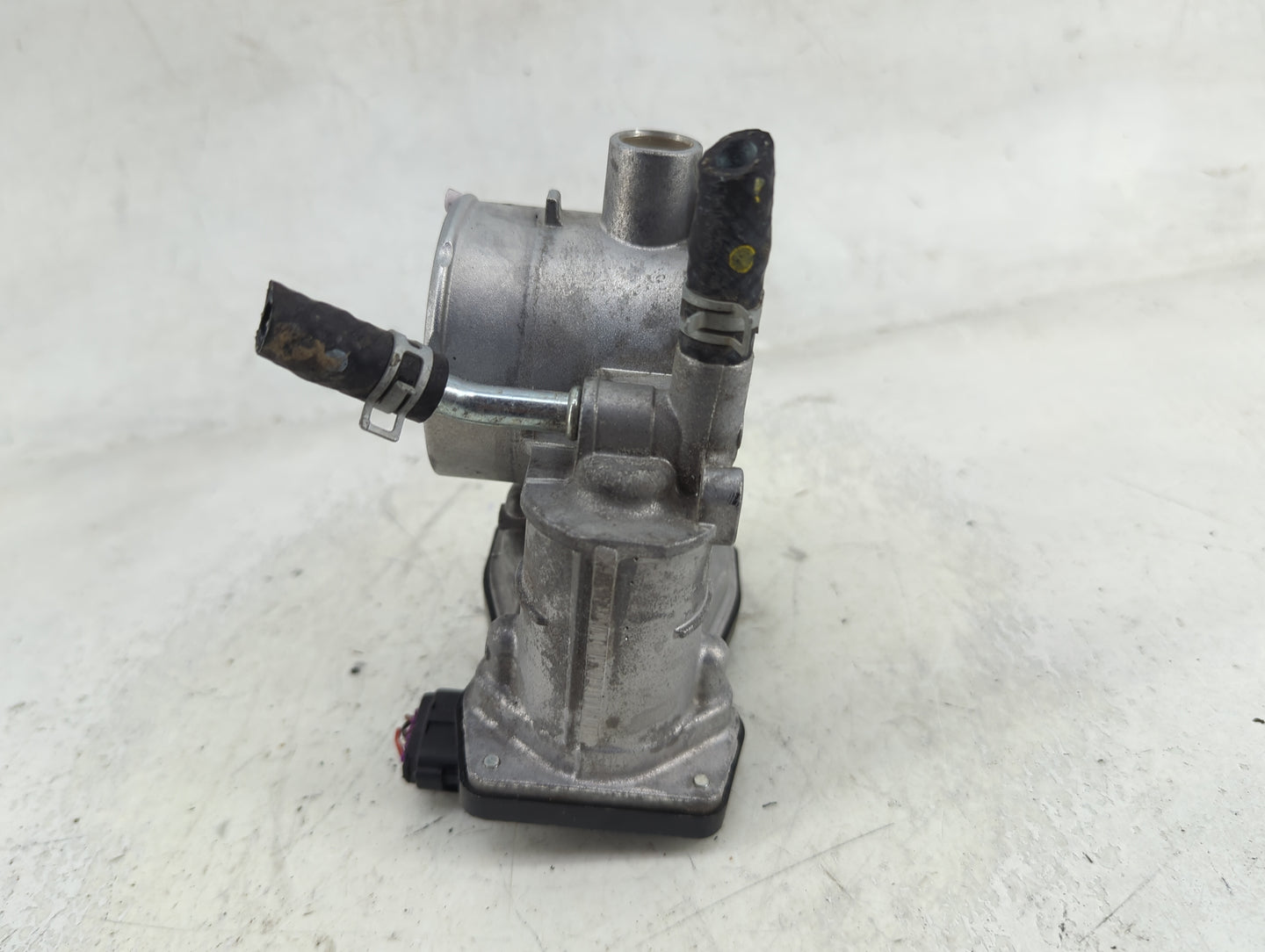 2023 Mitsubishi Outlander Throttle Body P/N:57023 3214-0149 Fits OEM Used Auto Parts - Oemusedautoparts1.com