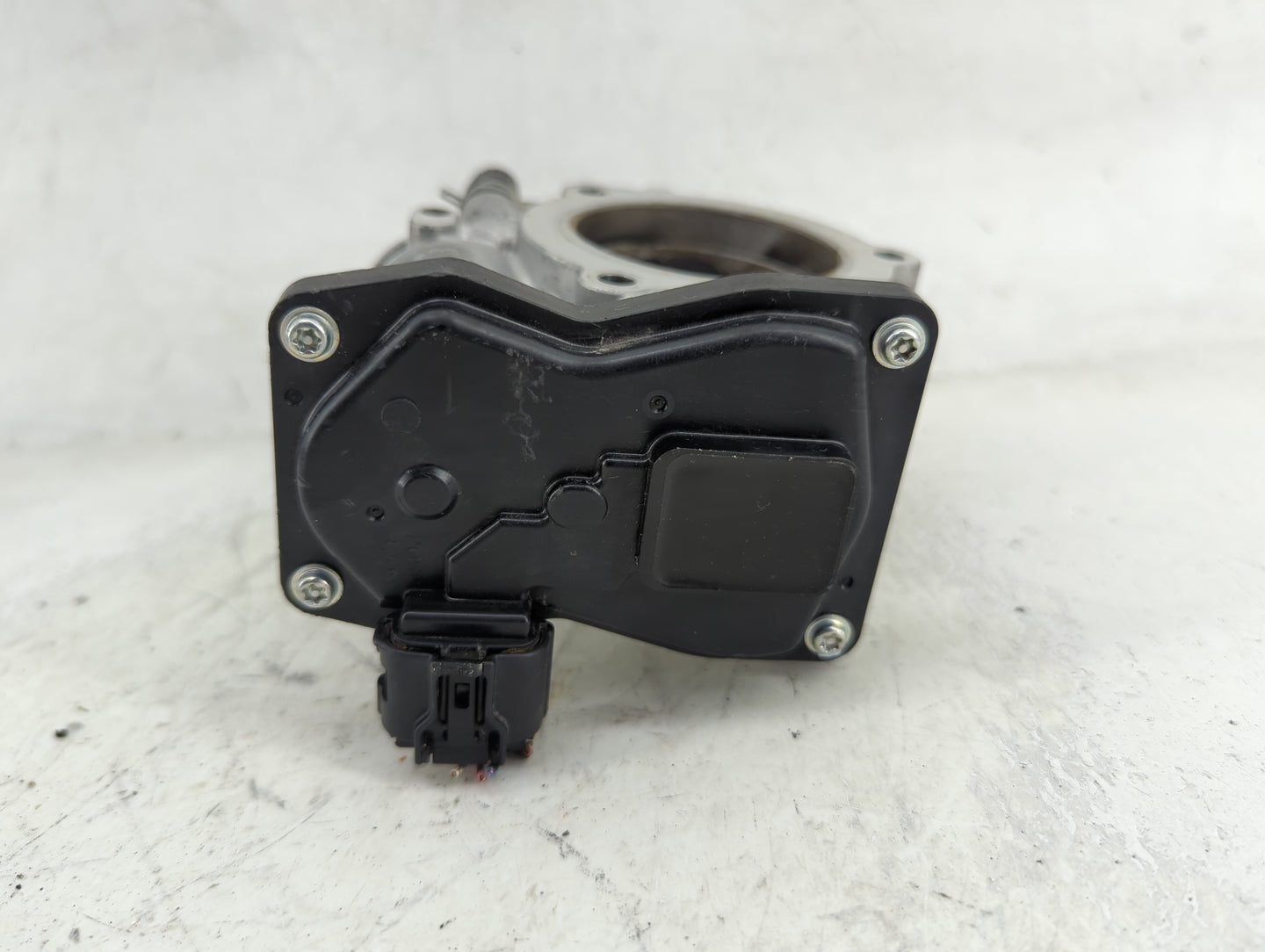2023 Mitsubishi Outlander Throttle Body P/N:57023 3214-0149 Fits OEM Used Auto Parts - Oemusedautoparts1.com