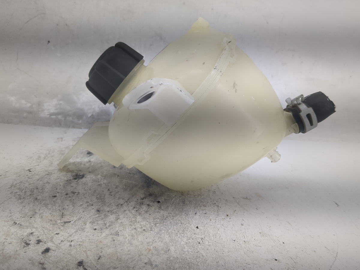 2023 Mitsubishi Outlander Windshield Washer Fluid Reservoir Bottle Oem - Oemusedautoparts1.com