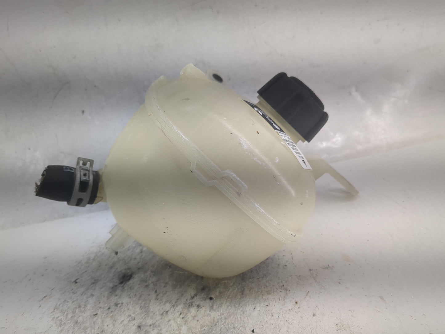 2023 Mitsubishi Outlander Windshield Washer Fluid Reservoir Bottle Oem - Oemusedautoparts1.com