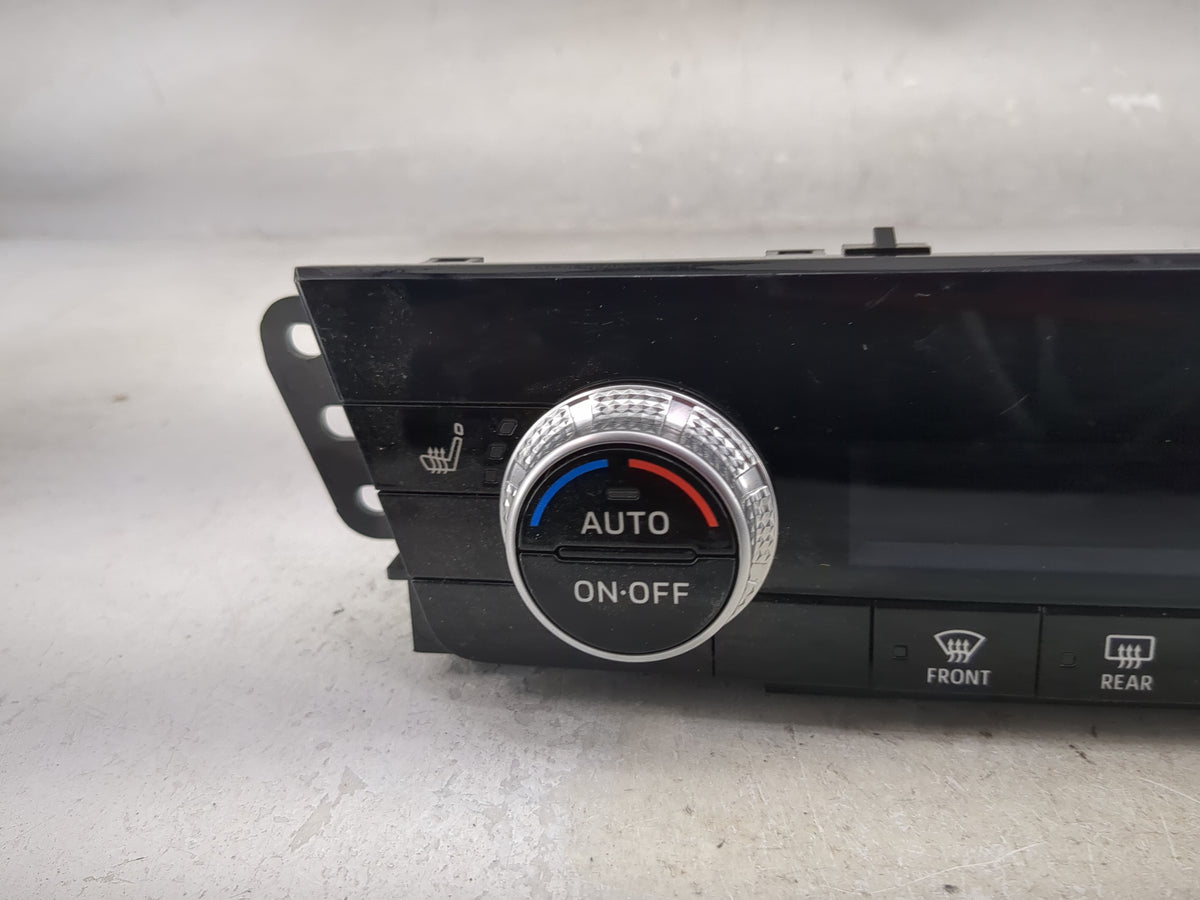 2023 Mitsubishi Outlander Climate Control Module Temperature AC/Heater Replacement P/N:7820B146 27500G701B Fits OEM Used Aut