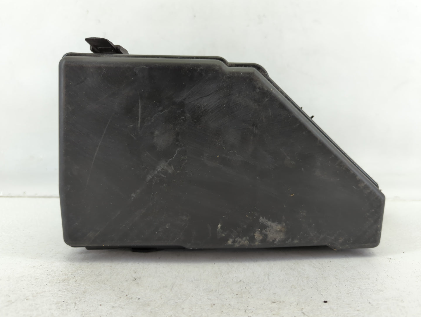 2023 Mitsubishi Outlander Fusebox Fuse Box Panel Relay Module P/N:8565A531 Fits OEM Used Auto Parts - Oemusedautoparts1.com