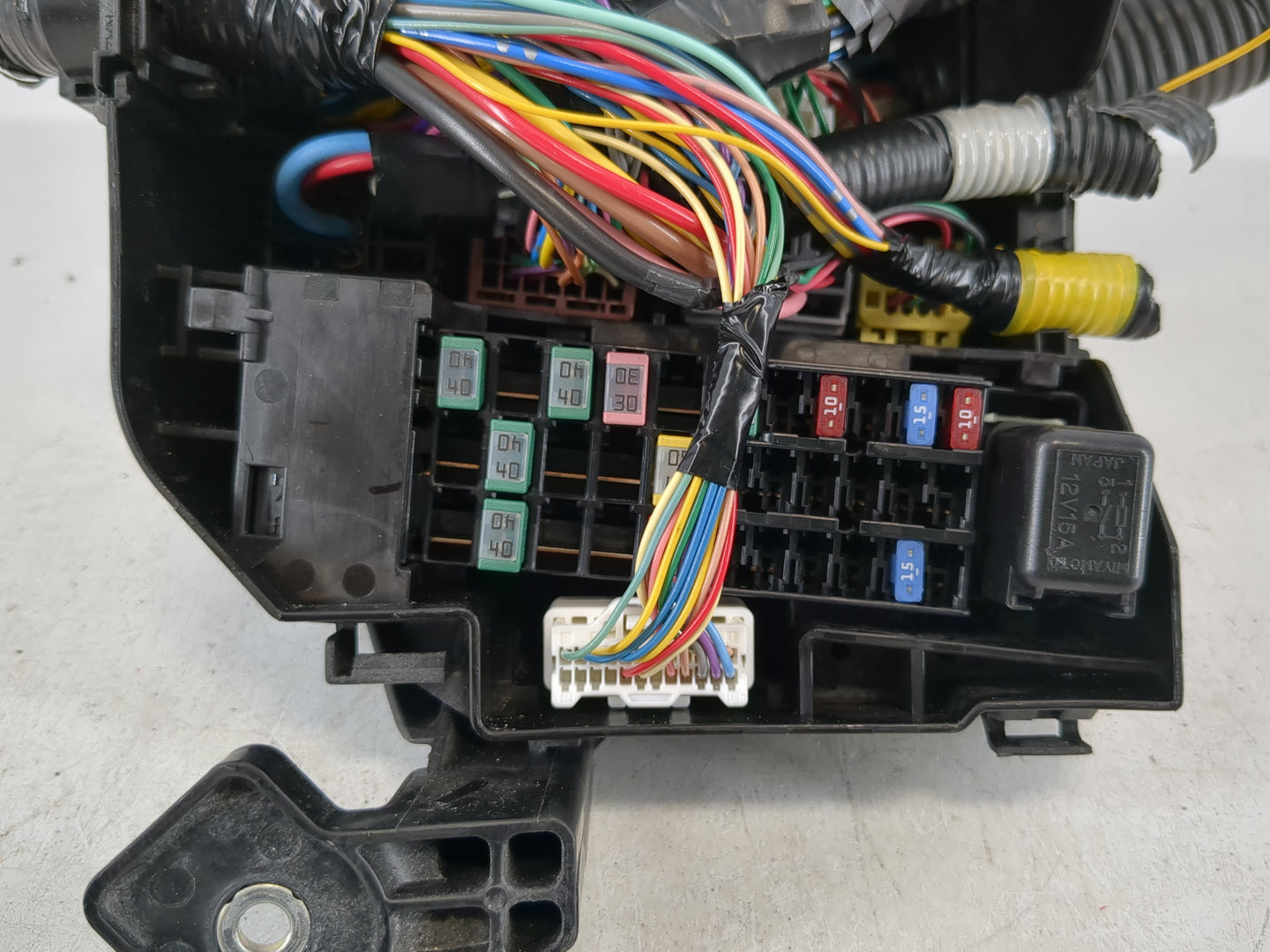 2019-2022 Nissan Altima Fusebox Fuse Box Panel Relay Module Fits Fits 2019 2020 2021 2022 OEM Used Auto Parts - Oemusedautop