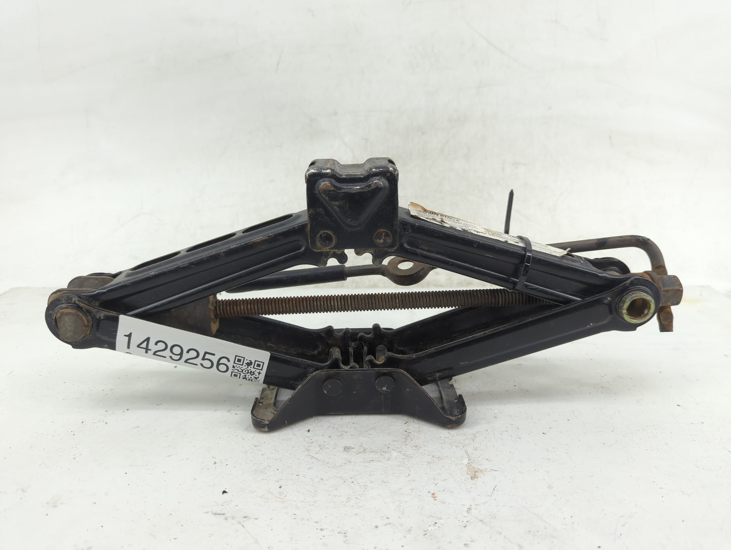 2023 Nissan Altima Spare Scissor Car Jack - Oemusedautoparts1.com