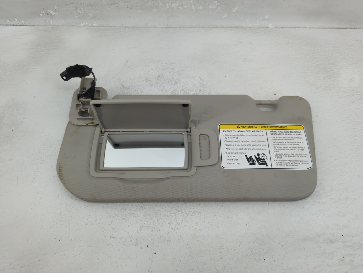 2023 Nissan Ariya Sun Visor Shade Replacement Driver Left Mirror Fits OEM Used Auto Parts - Oemusedautoparts1.com