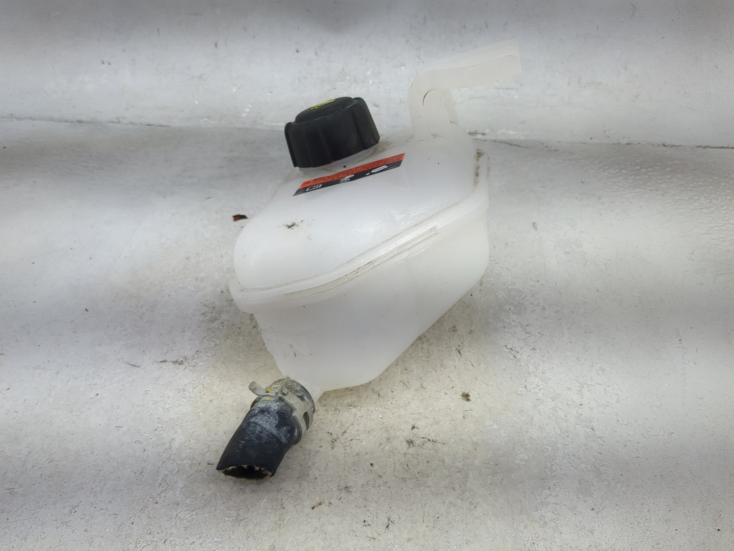 2023 Nissan Ariya Radiator Coolant Overflow Expansion Tank Bottle - Oemusedautoparts1.com