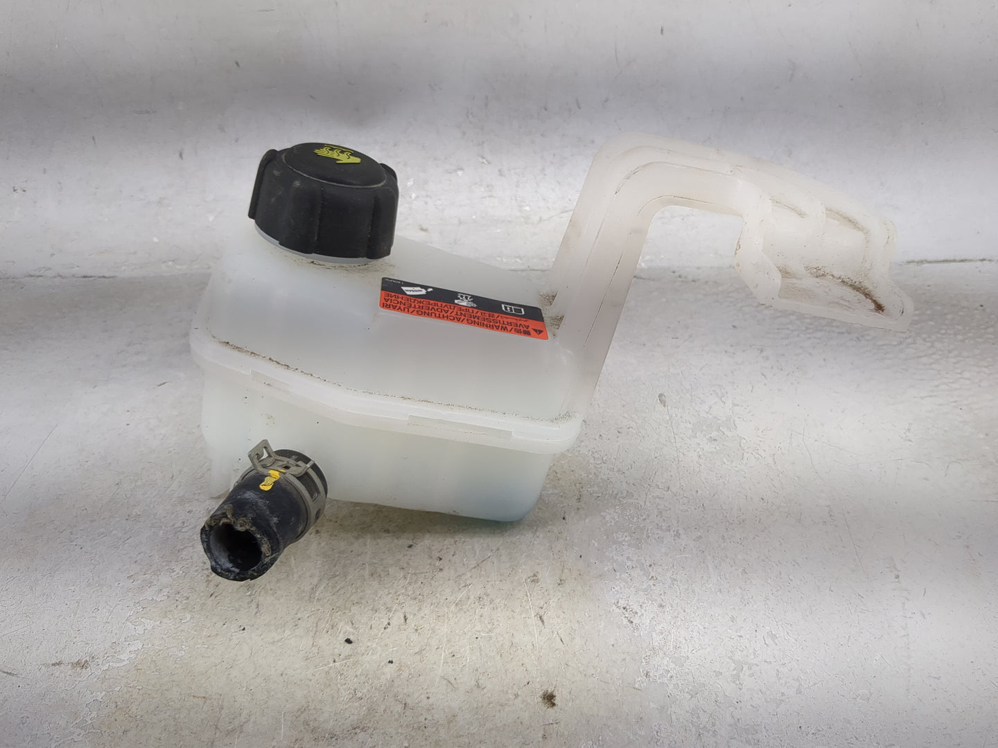 2023 Nissan Ariya Radiator Coolant Overflow Expansion Tank Bottle 1494320 - Oemusedautoparts1.com