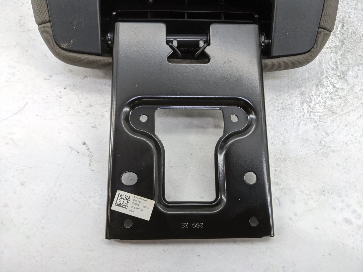 2023 Nissan Frontier Center Console Armrest Cover Lid P/N:SP26814 099578 Fits OEM Used Auto Parts - Oemusedautoparts1.com