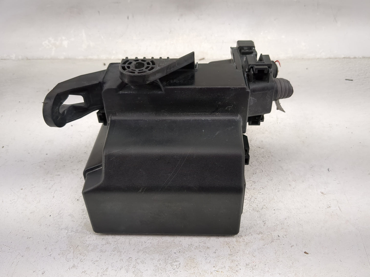 2018-2021 Nissan Kicks Fusebox Fuse Box Panel Relay Module Fits Fits 2018 2019 2020 2021 OEM Used Auto Parts - Oemusedautopa