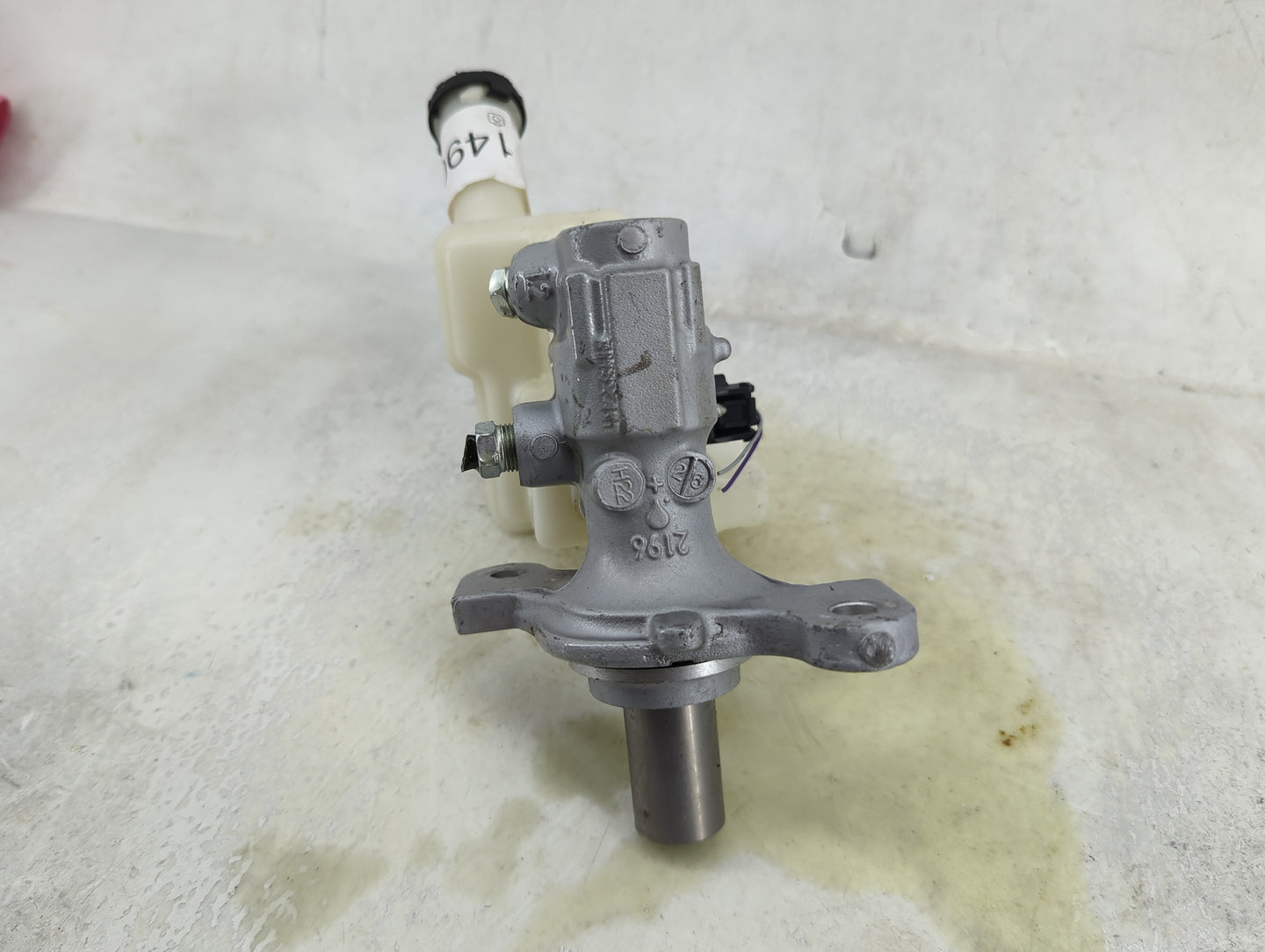 2021-2021 Nissan Kicks Brake Master Cylinder 1490581 - Oemusedautoparts1.com