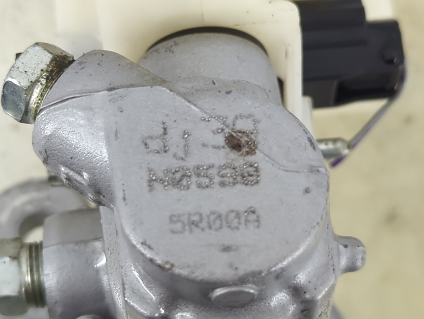 2021-2021 Nissan Kicks Brake Master Cylinder 1490581 - Oemusedautoparts1.com