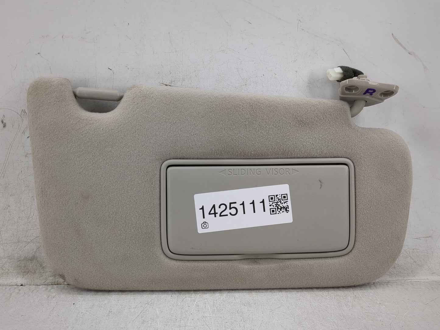 2018-2021 Nissan Leaf Sun Visor Shade Replacement Passenger Right Mirror Fits Fits 2018 2019 2020 2021 OEM Used Auto Parts -