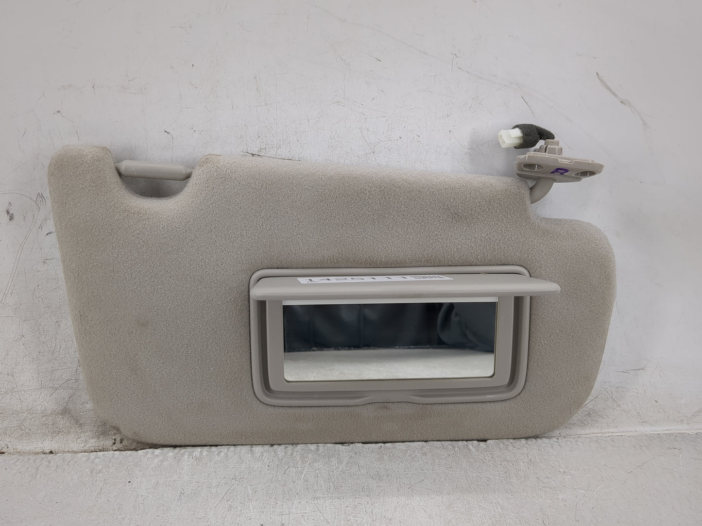 2018-2021 Nissan Leaf Sun Visor Shade Replacement Passenger Right Mirror Fits Fits 2018 2019 2020 2021 OEM Used Auto Parts -