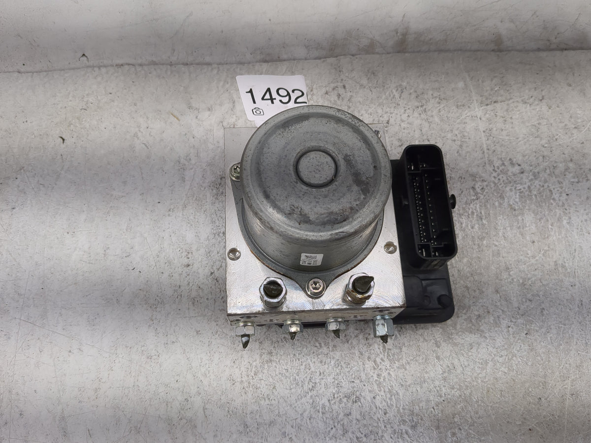 2020-2021 Nissan Leaf ABS Pump Control Module Replacement P/N:476606WK5A 3302C0179 Fits Fits 2020 2021 OEM Used Auto Parts -