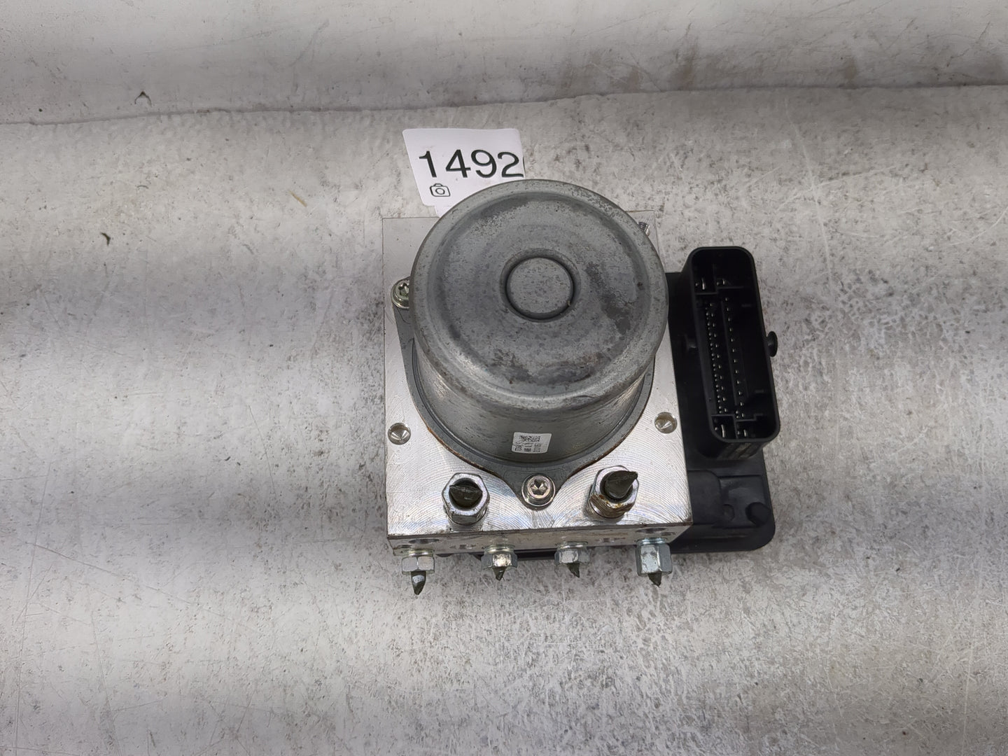 2020-2021 Nissan Leaf ABS Pump Control Module Replacement P/N:476606WK5A 3302C0179 Fits Fits 2020 2021 OEM Used Auto Parts -