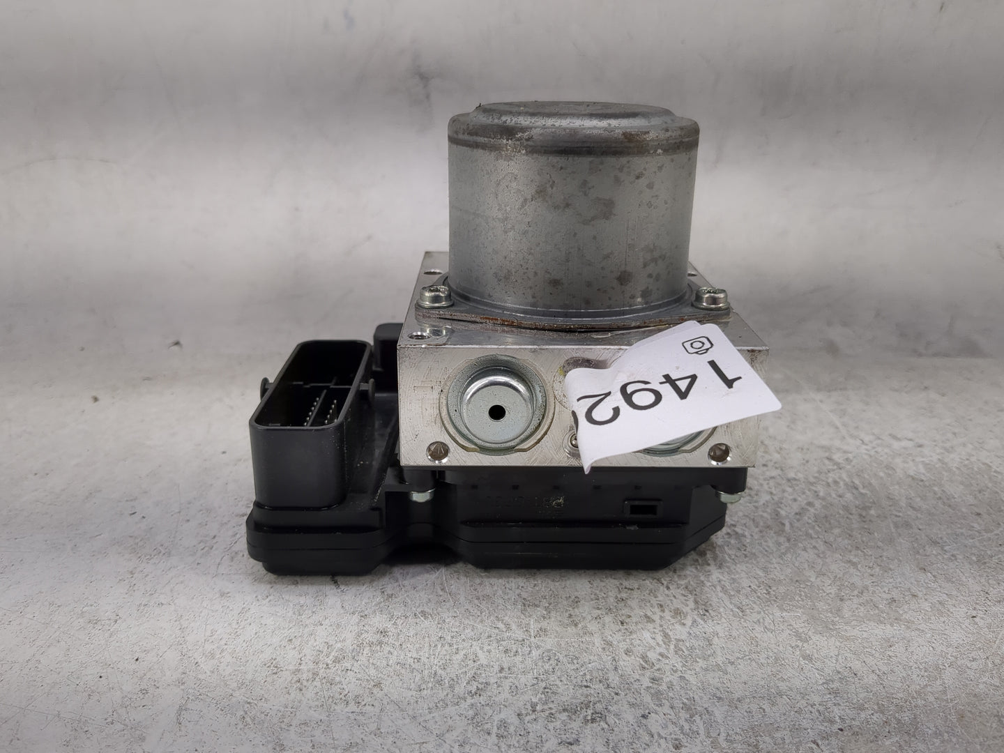 2020-2021 Nissan Leaf ABS Pump Control Module Replacement P/N:476606WK5A 3302C0179 Fits Fits 2020 2021 OEM Used Auto Parts -