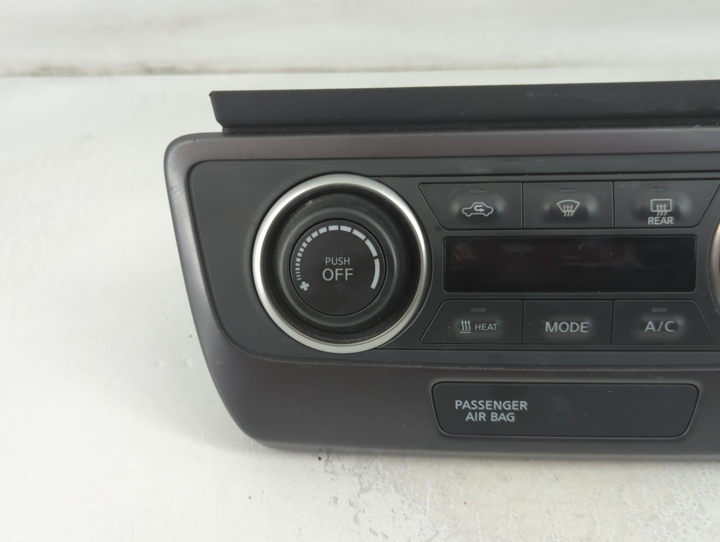 2021 Nissan Leaf Climate Control Module Temperature AC/Heater Replacement P/N:27500 6WK4A Fits OEM Used Auto Parts - Oemused