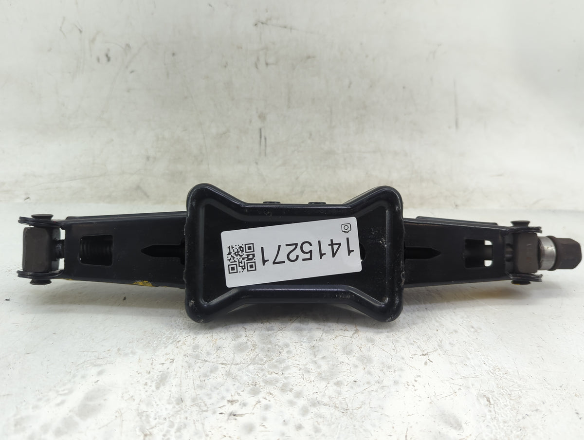 2023 Nissan Maxima Spare Scissor Car Jack - Oemusedautoparts1.com
