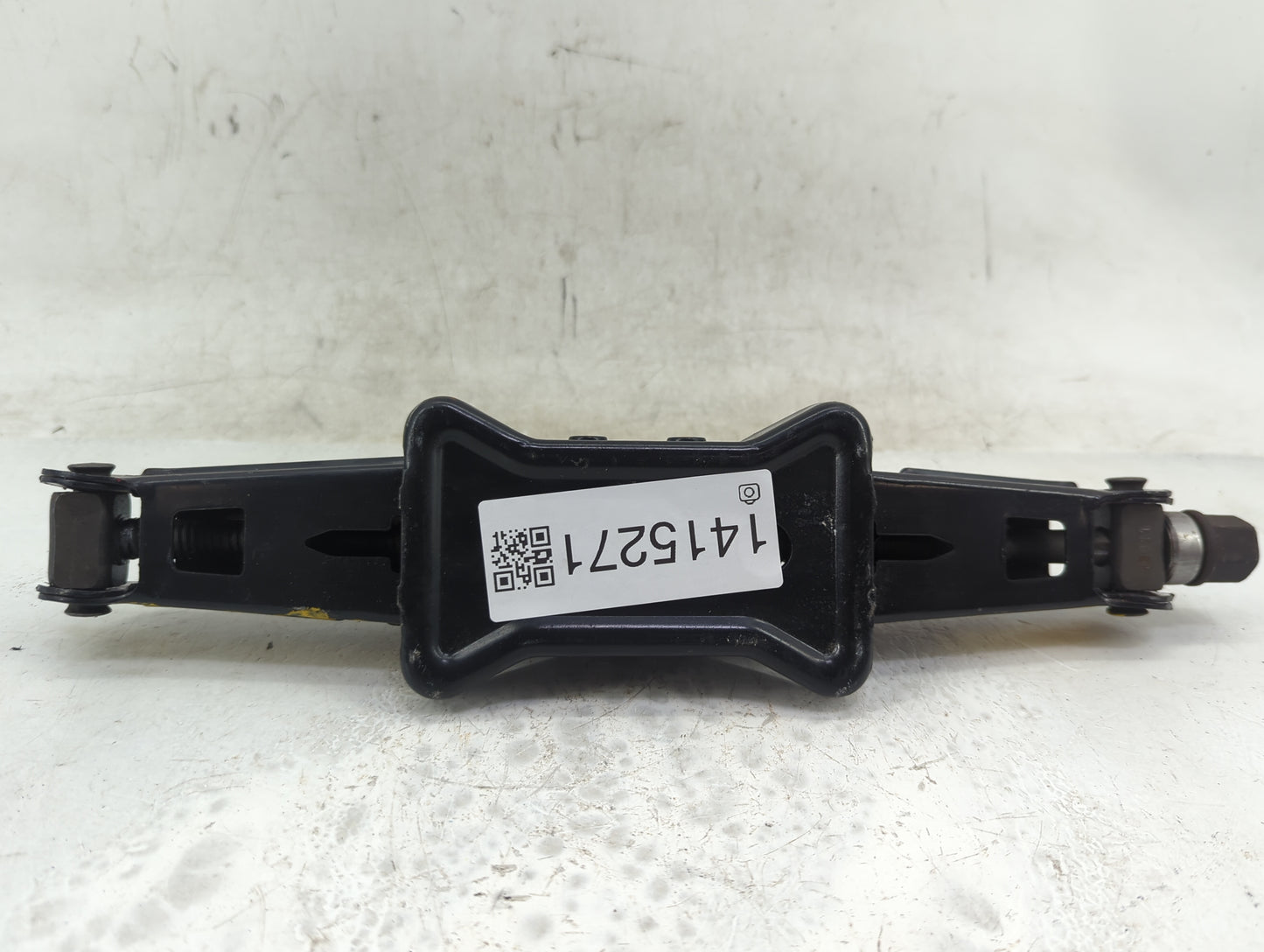 2023 Nissan Maxima Spare Scissor Car Jack - Oemusedautoparts1.com