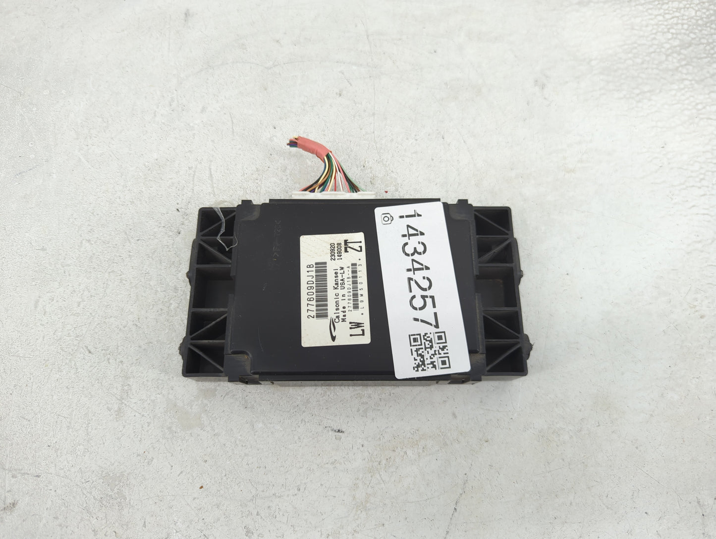 2019-2021 Nissan Maxima Temperature Control Module 277609dj1b - Oemusedautoparts1.com