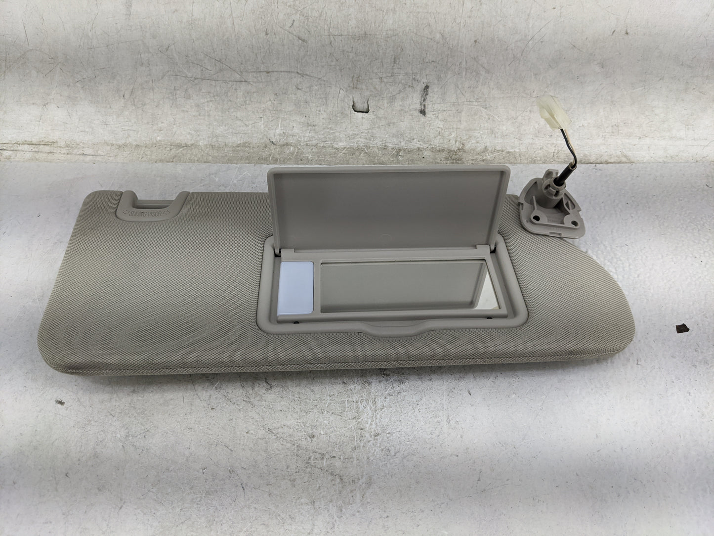 2019-2022 Nissan Murano Sun Visor Shade Replacement Passenger Right Mirror Fits Fits 2019 2020 2021 2022 OEM Used Auto Parts
