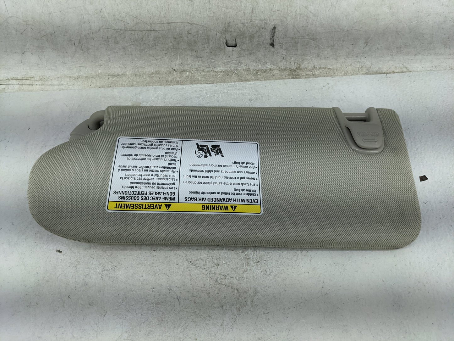 2019-2022 Nissan Murano Sun Visor Shade Replacement Passenger Right Mirror Fits Fits 2019 2020 2021 2022 OEM Used Auto Parts
