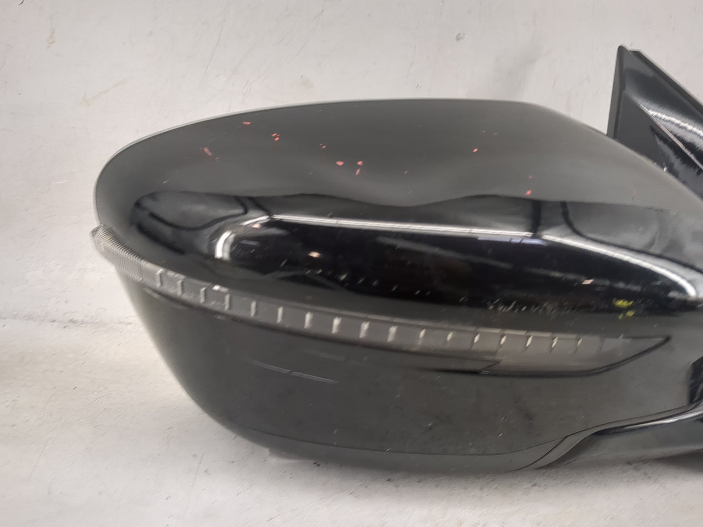 2017-2022 Nissan Murano Passenger Side View Mirror - Right Door Mirror OEM Used - Oemusedautoparts1.com