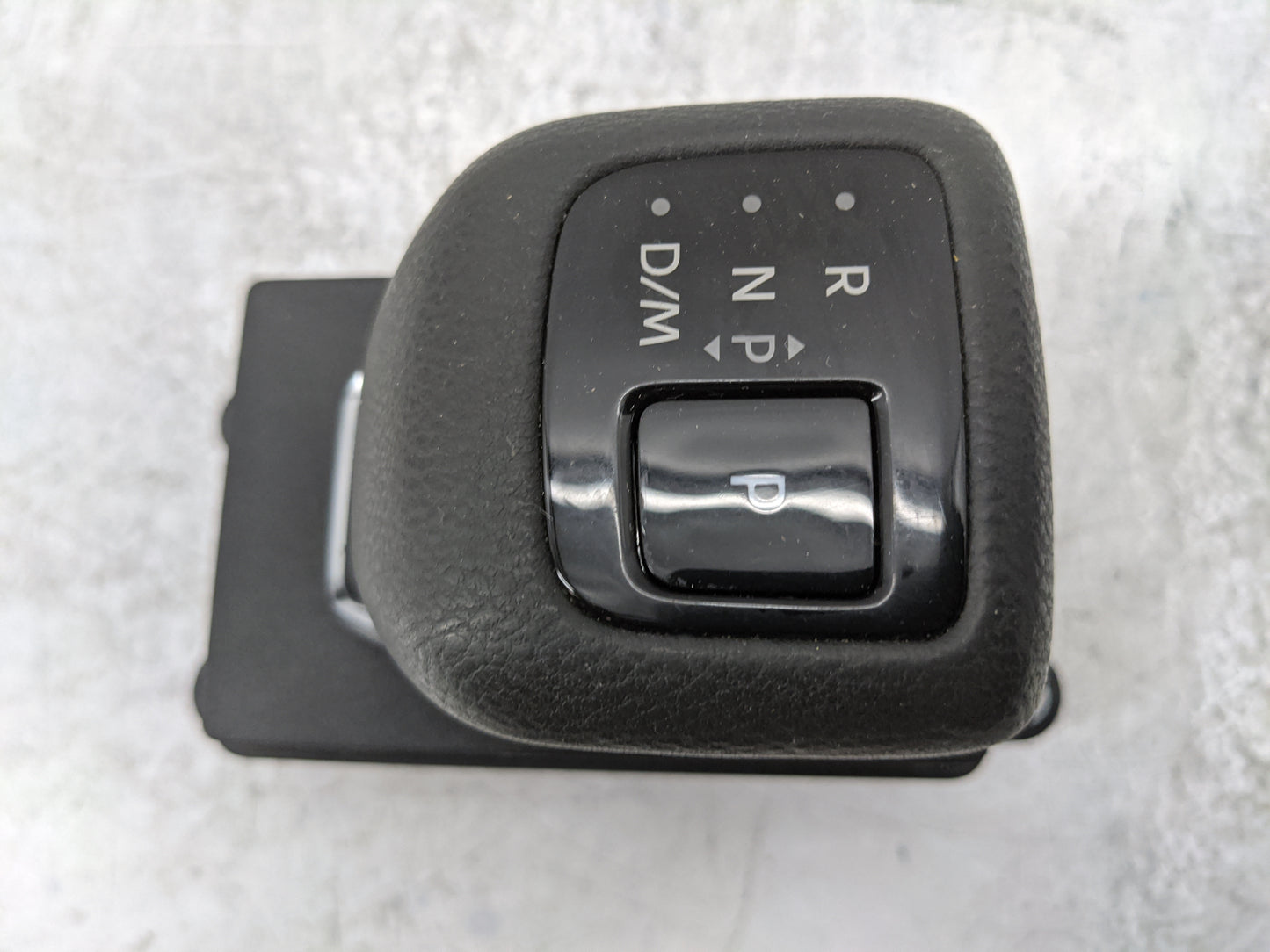 2023 Nissan Pathfinder Floor Console Assembly Shifter - Oemusedautoparts1.com