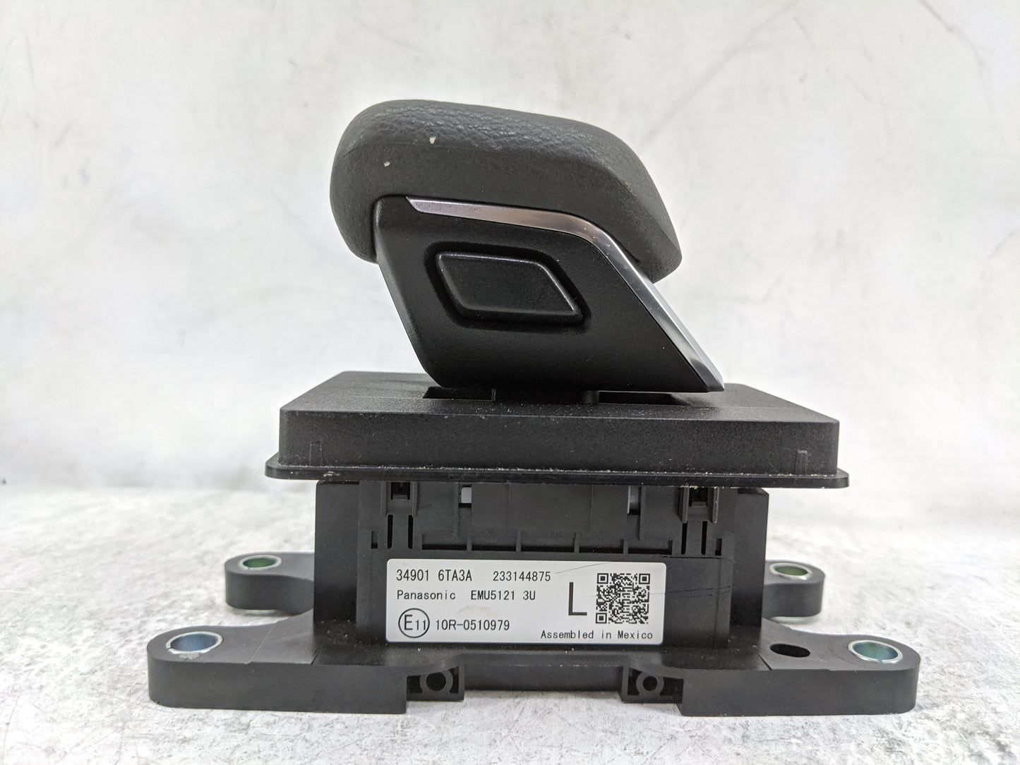2023 Nissan Pathfinder Floor Console Assembly Shifter - Oemusedautoparts1.com