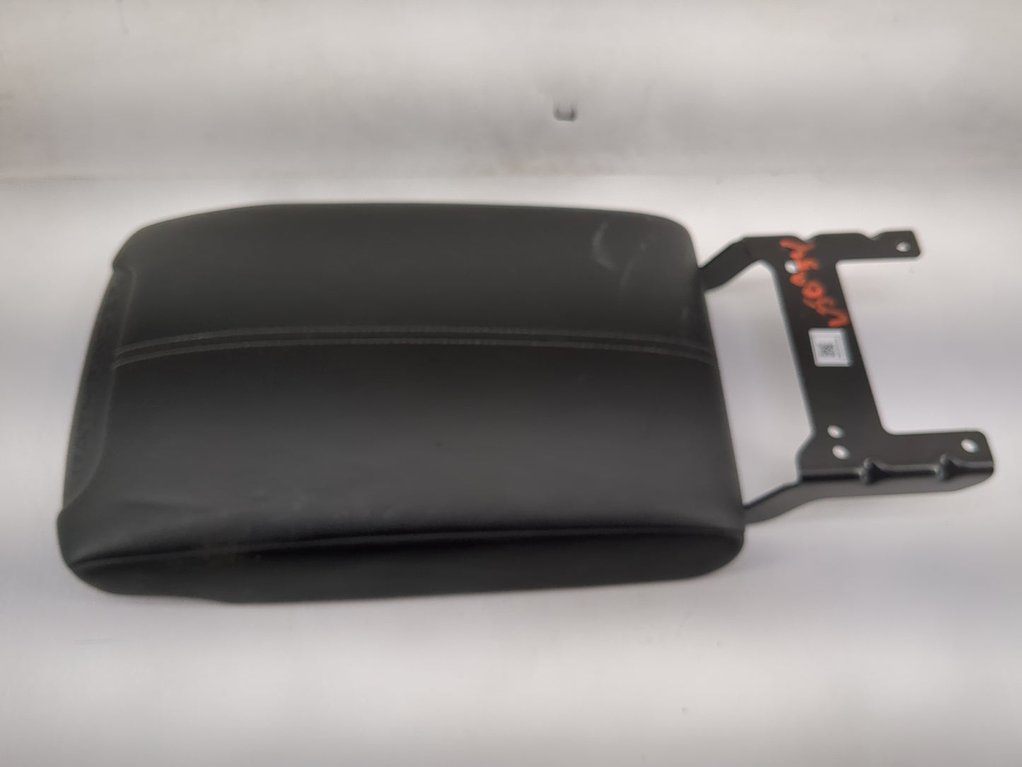 2023 Nissan Pathfinder Center Console Armrest Cover Lid P/N:969206TA0A Fits OEM Used Auto Parts - Oemusedautoparts1.com