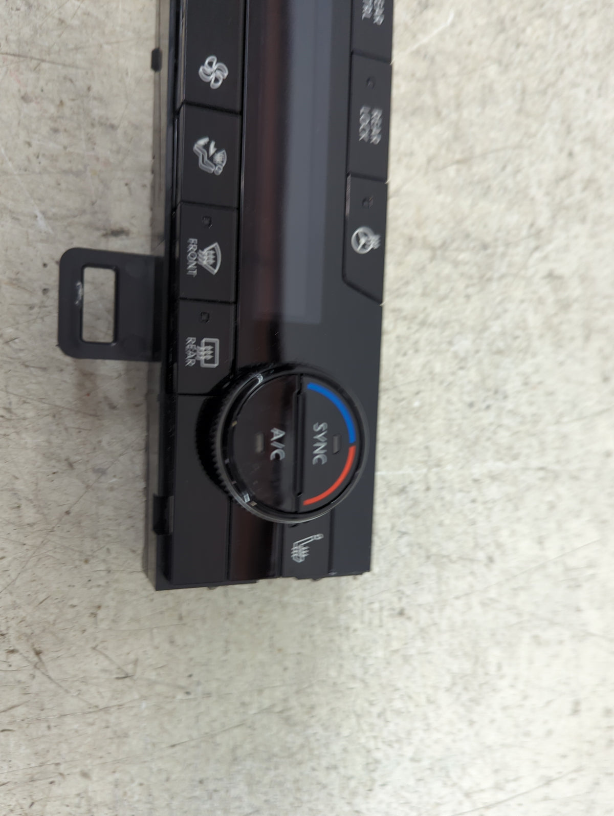 2022 Nissan Pathfinder Climate Control Module Temperature AC/Heater Replacement P/N:275006TA1B 275006TA1B-G, P2Q069IR Fits O