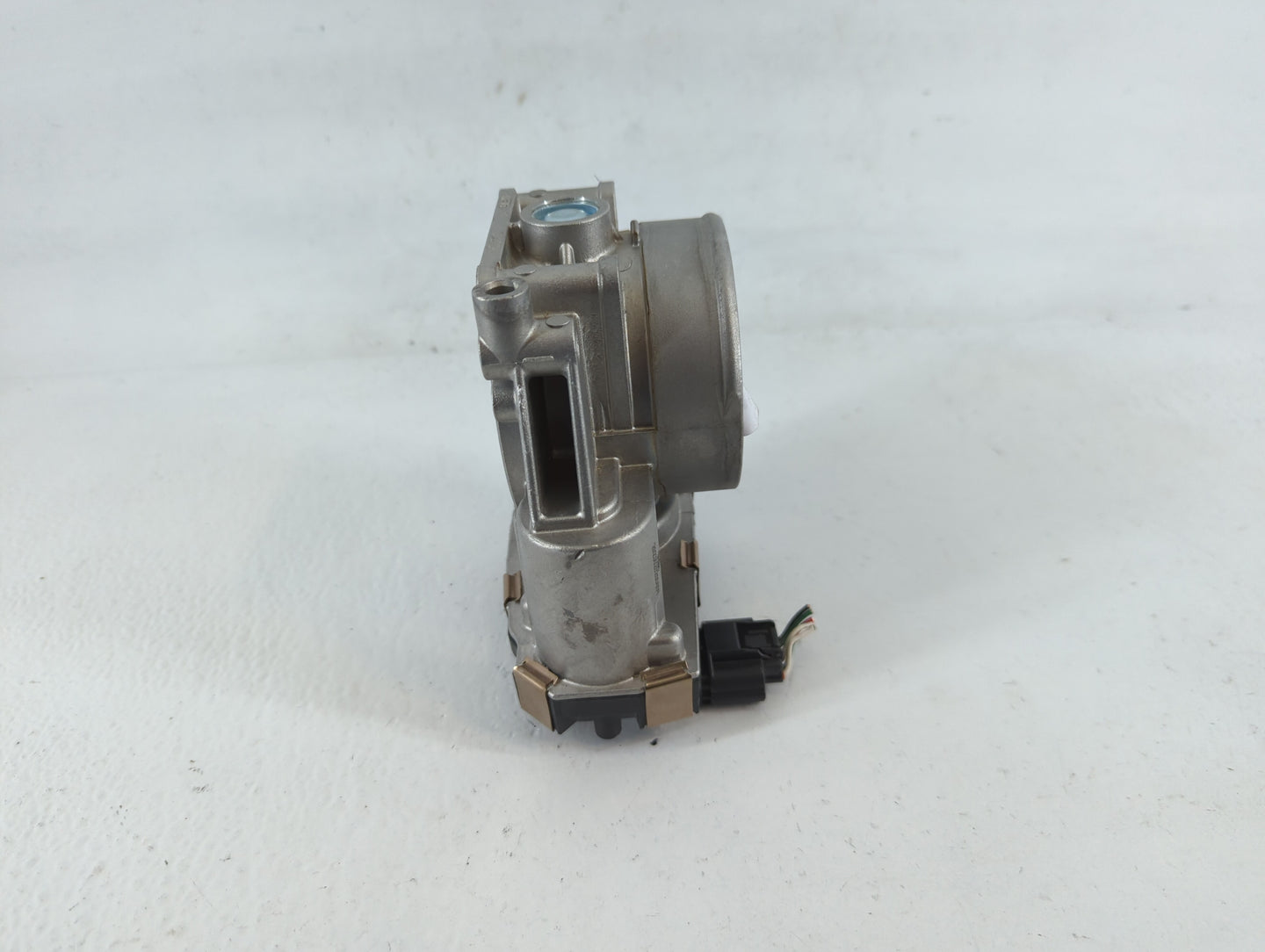 2017-2020 Nissan Pathfinder Throttle Body P/N:161196TA0A01 Fits Fits 2016 2017 2018 2019 2020 OEM Used Auto Parts - Oemuseda