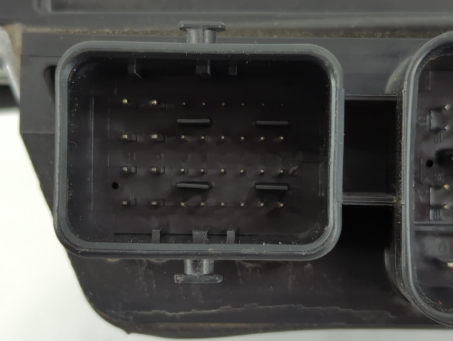 2022 Nissan Pathfinder PCM Engine Control Computer ECU ECM PCU OEM P/N:BED511-300 B1 Fits OEM Used Auto Parts - Oemusedautop