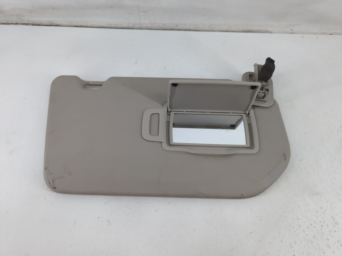 2021-2022 Nissan Rogue Sun Visor Shade Replacement Passenger Right Mirror Fits Fits 2021 2022 OEM Used Auto Parts - Oemuseda