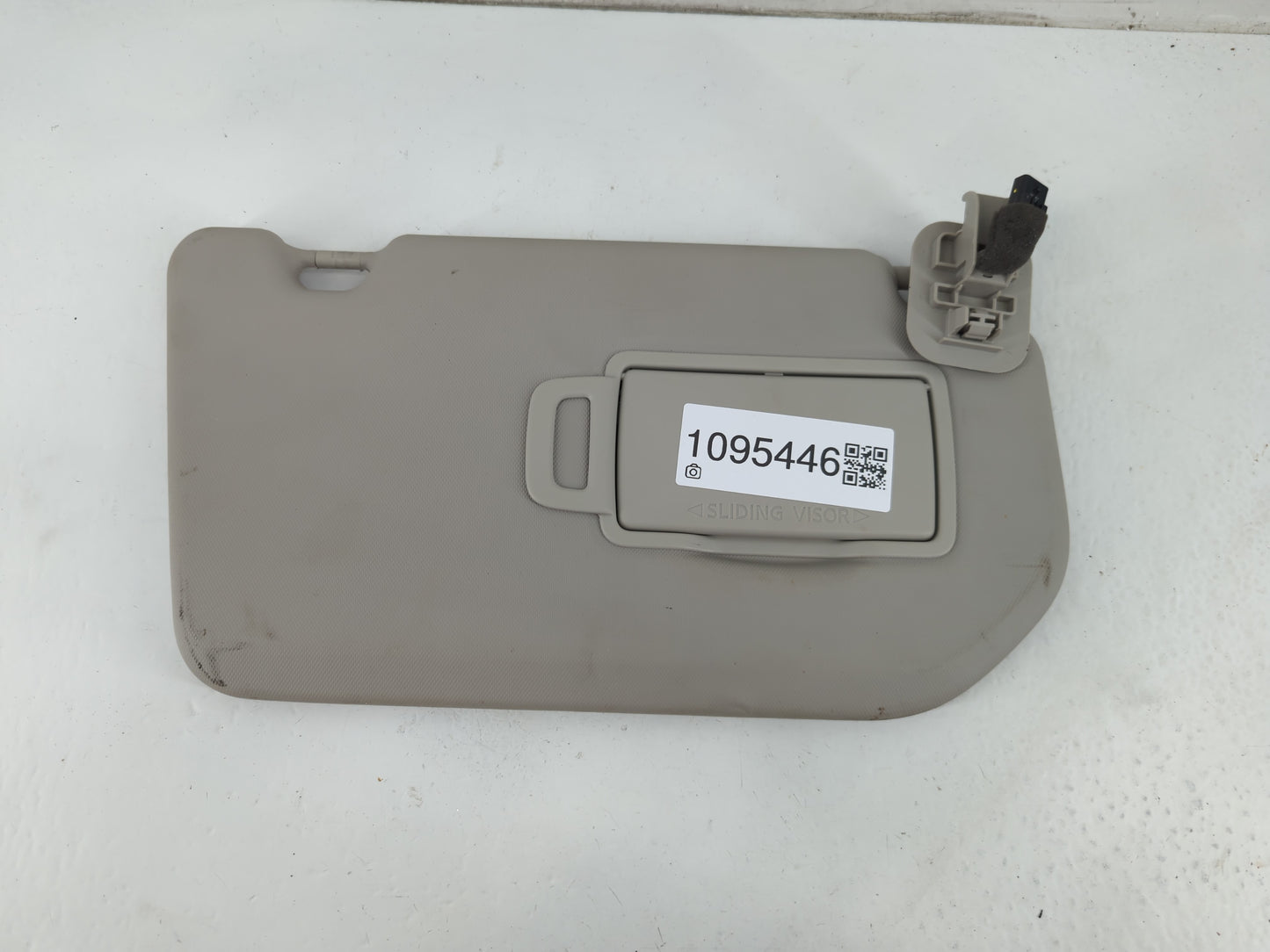 2021-2022 Nissan Rogue Sun Visor Shade Replacement Passenger Right Mirror Fits Fits 2021 2022 OEM Used Auto Parts - Oemuseda